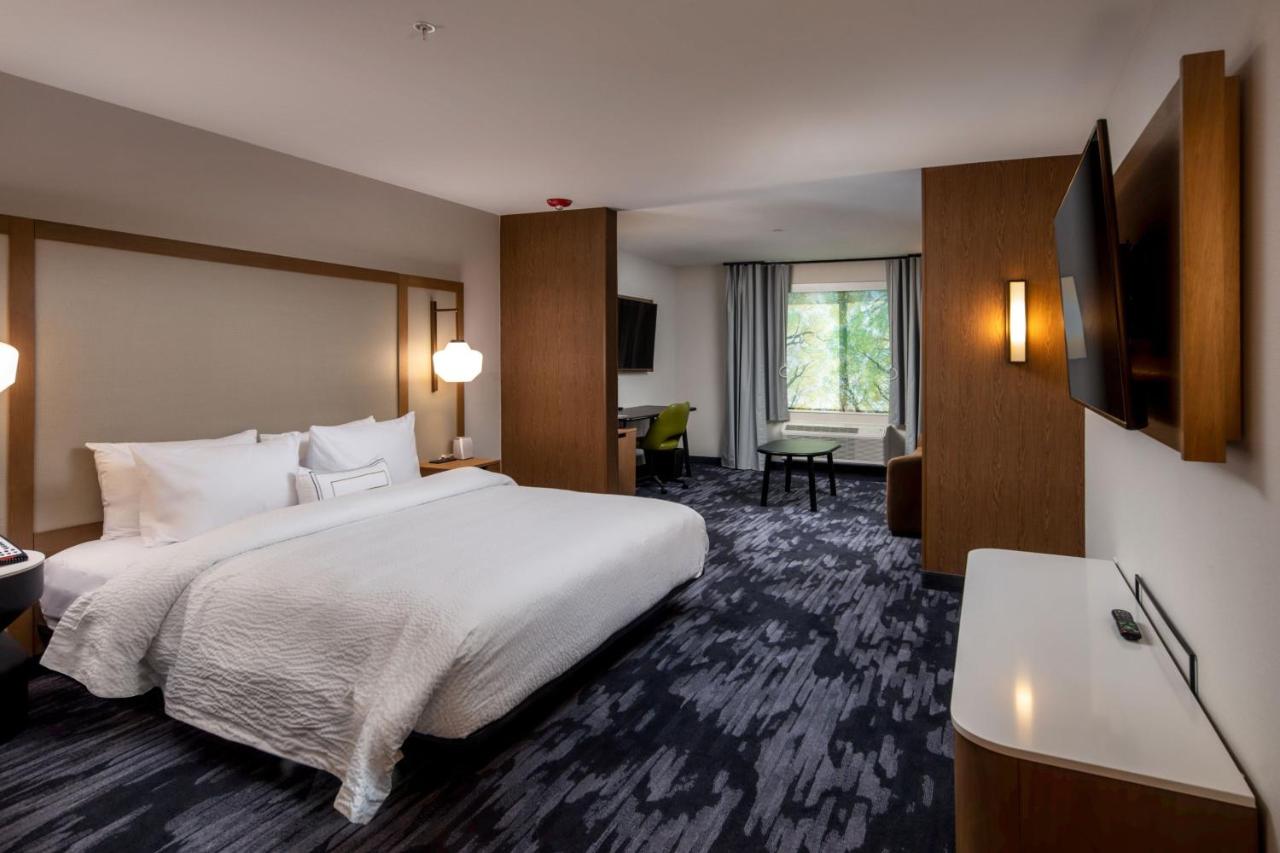 Suite, 1 King, Sofa bed at Fairfield Inn & Suites by Marriott Little Rock Airport
