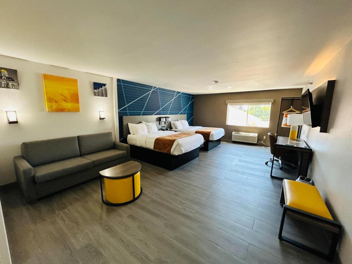Queen Suite with Two Queen Beds - Non-Smoking at Comfort Suites Terre Haute University Area