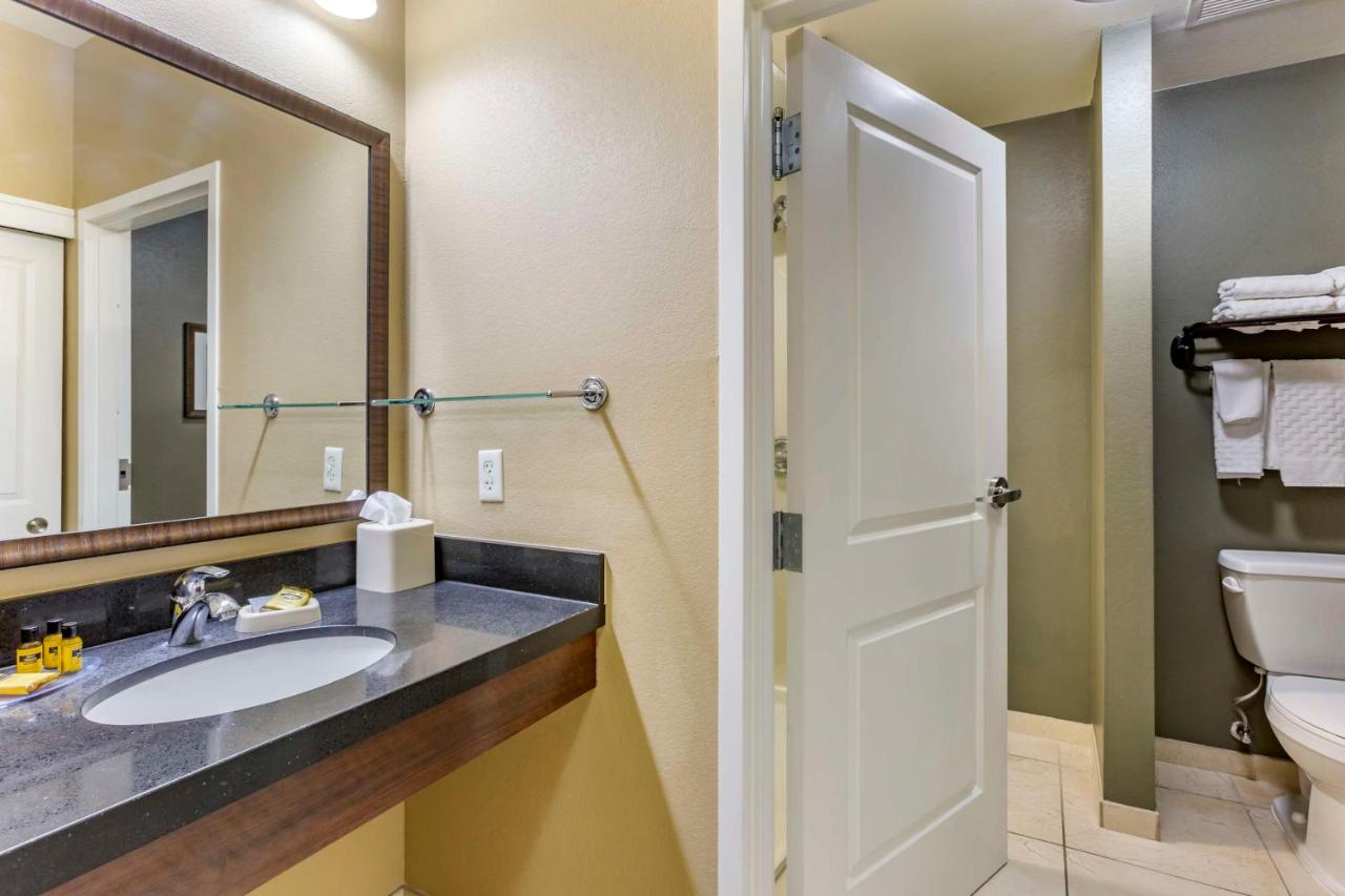 King Room - Non-Smoking at Best Western Plus Chandler Hotel & Suites