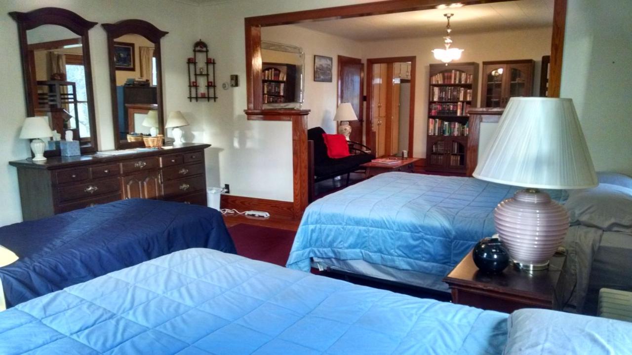 | Fish & Loaves Bed and Breakfast