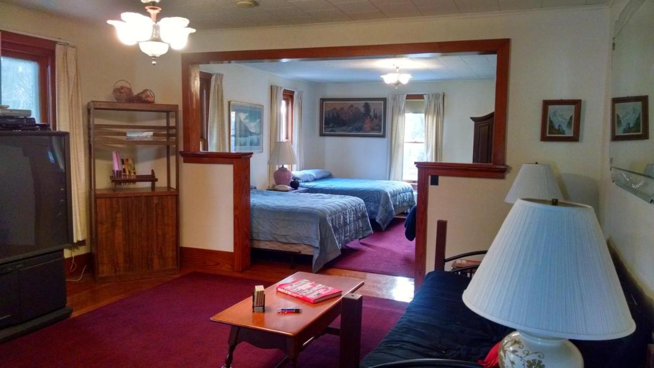 | Fish & Loaves Bed and Breakfast