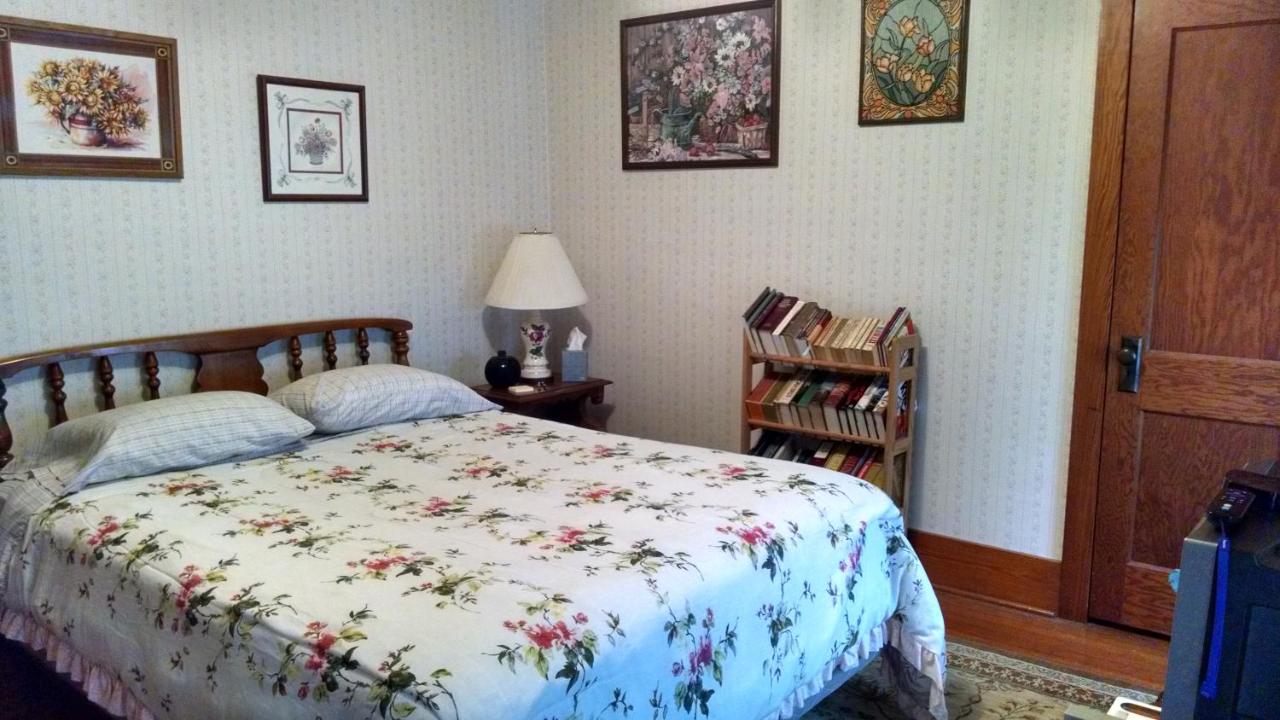 | Fish & Loaves Bed and Breakfast