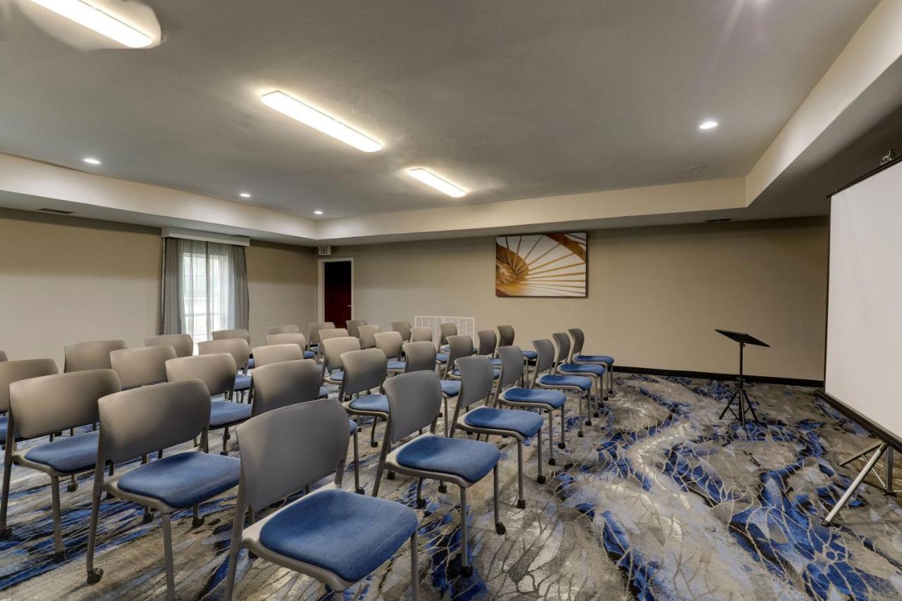 | Fairfield Inn by Marriott Las Colinas