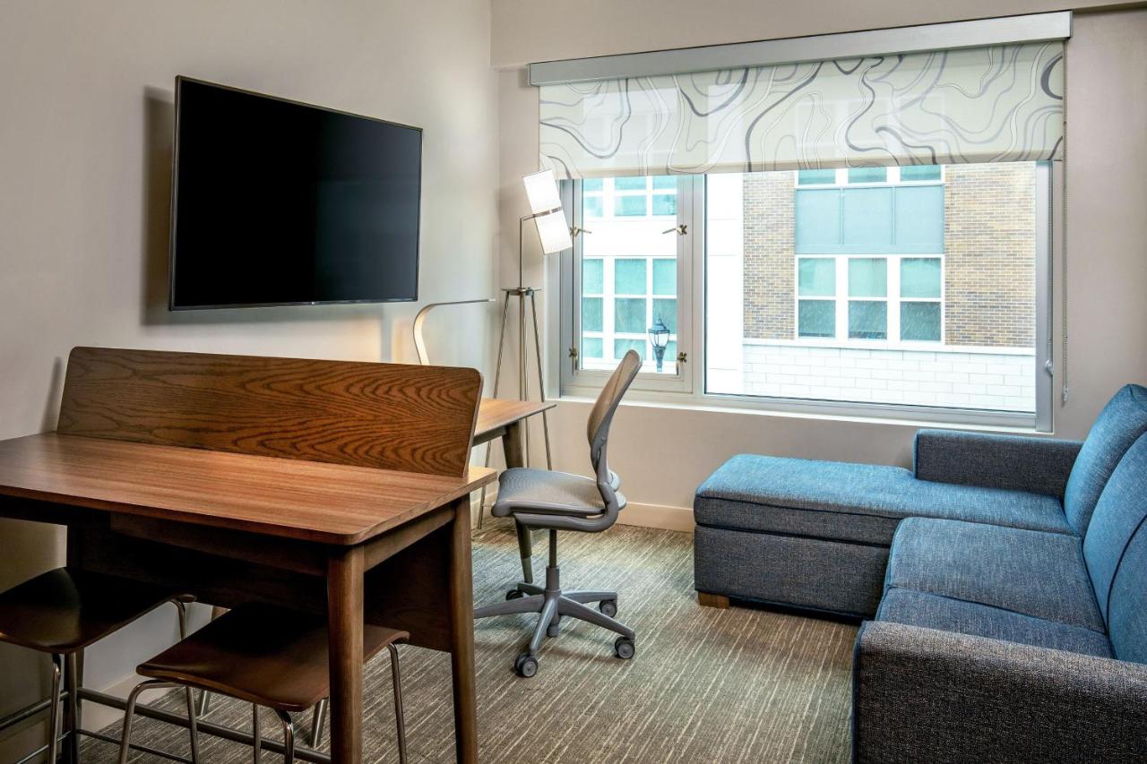  | Element Hampton Peninsula Town Center