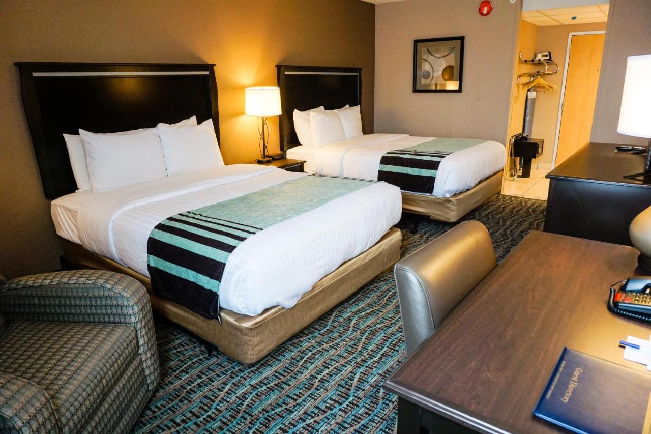 Queen Room with Two Queen Beds at Boarders Inn & Suites by Cobblestone Hotels – Grand Island
