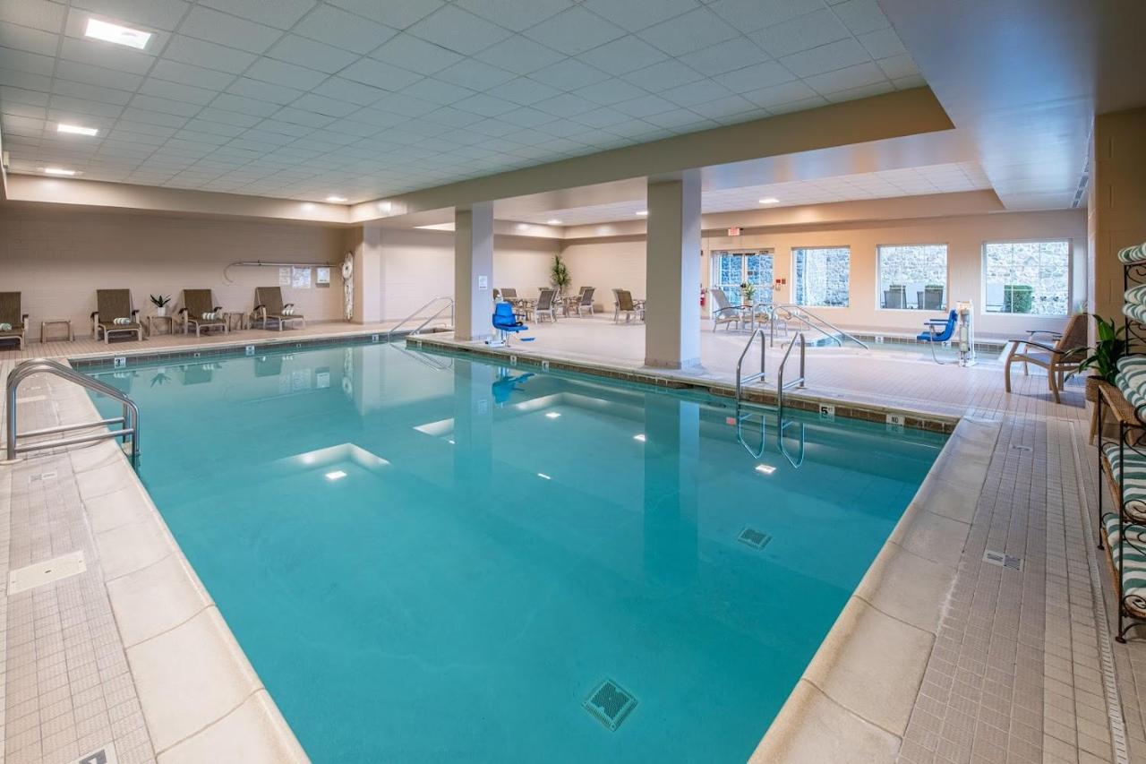 | Amish View Inn & Suites