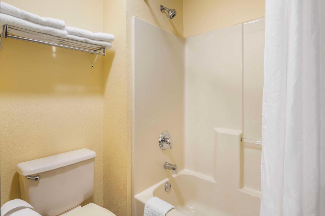 Queen Room with Two Queen Beds - Non-Smoking at Best Western Mason Inn