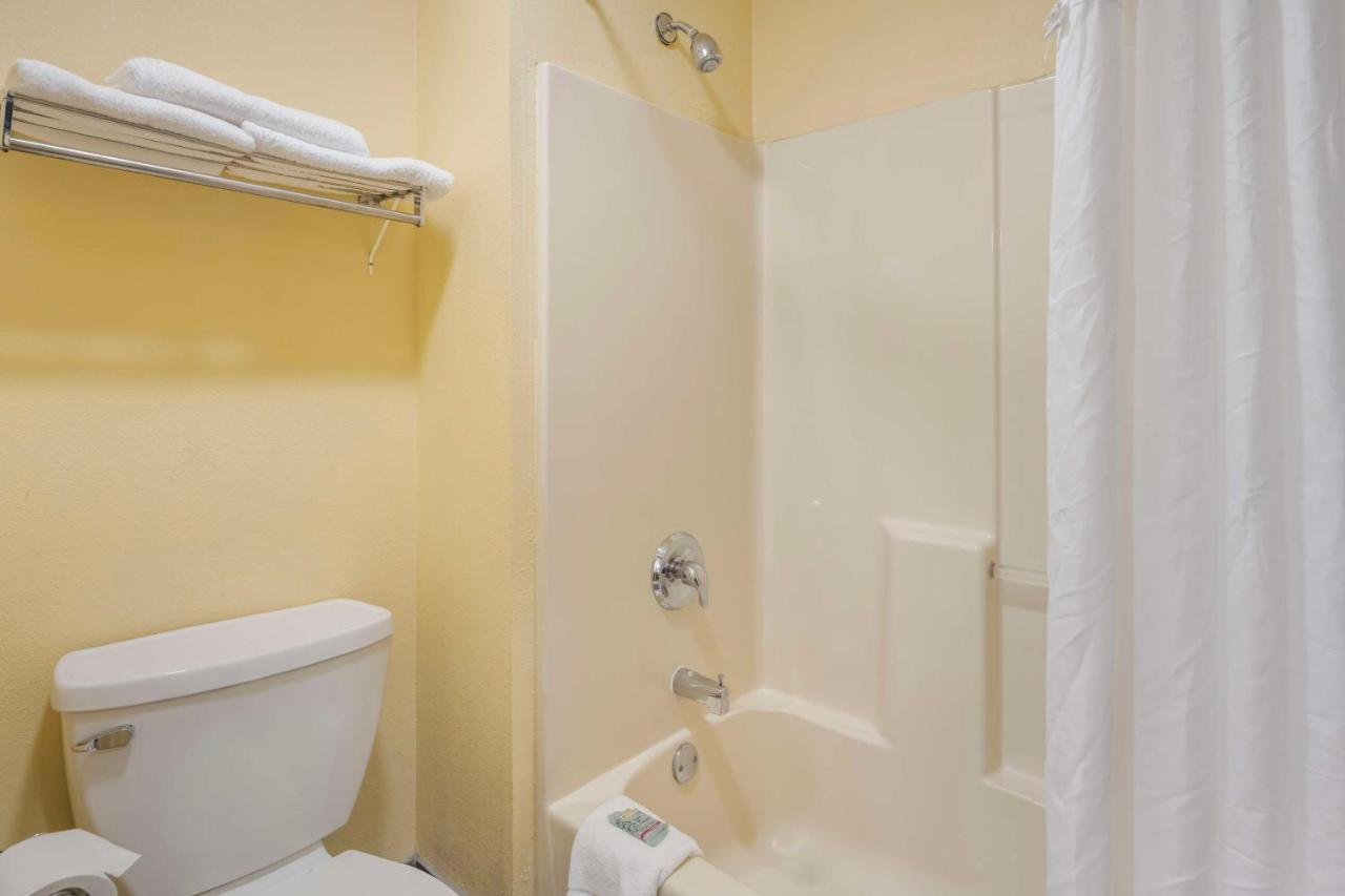 King Room - Non-Smoking at Best Western Mason Inn