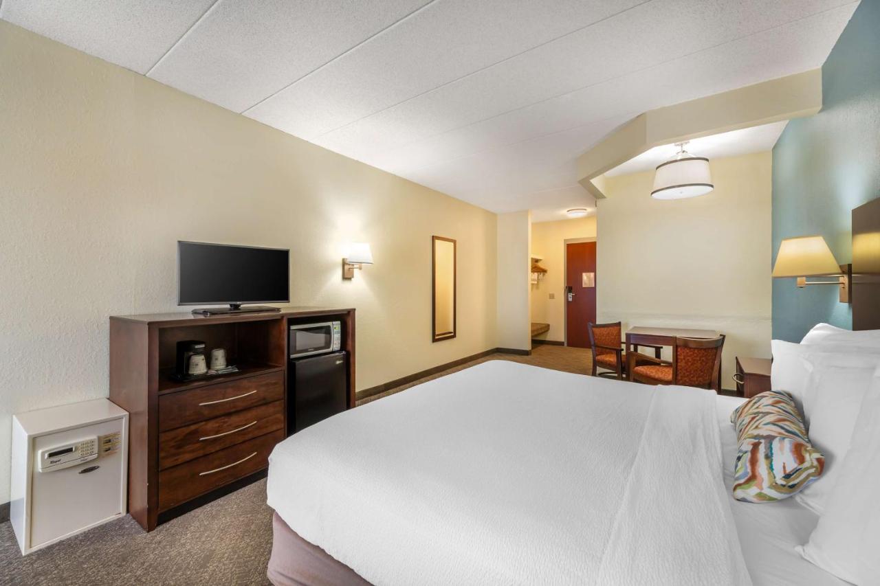King Room at Best Western Port Clinton
