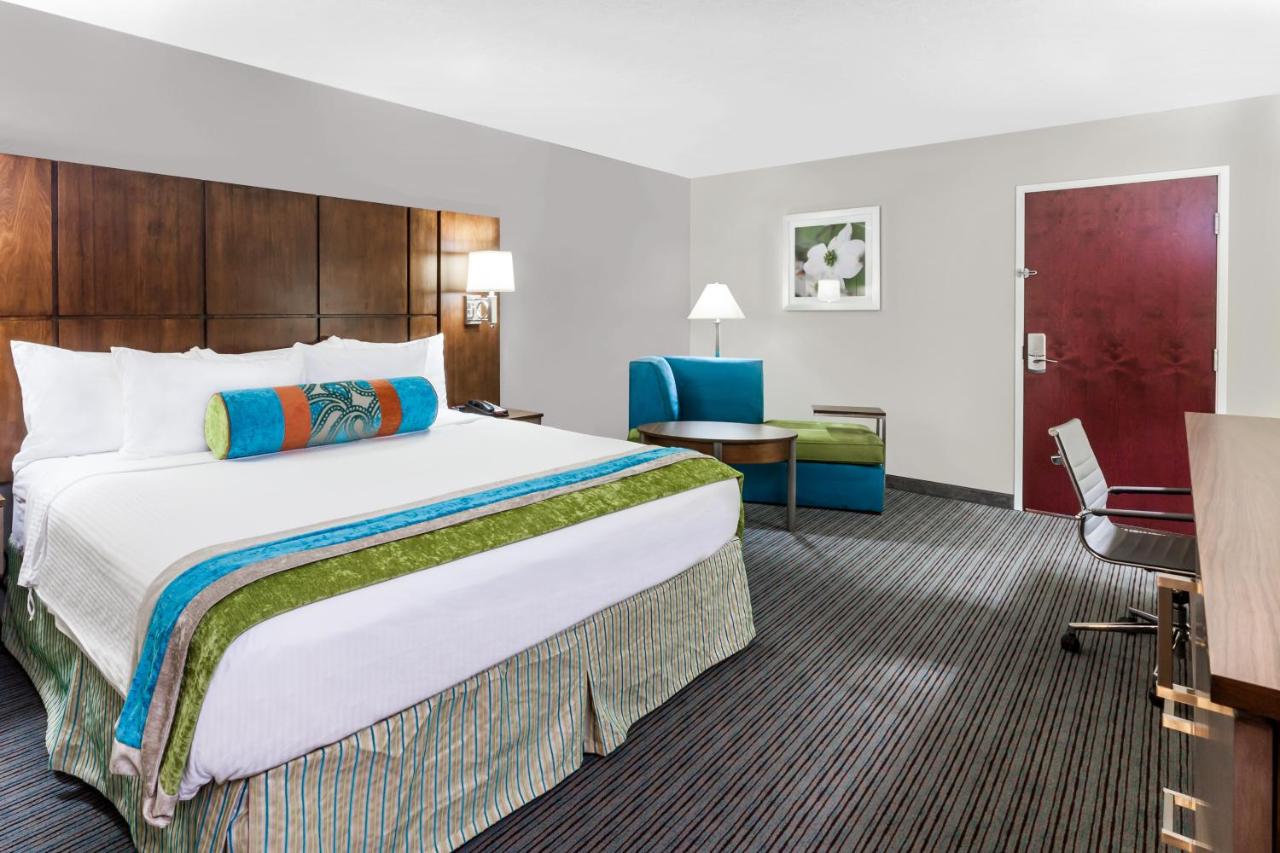  | Holiday Inn Hotel & Suites Oklahoma City North