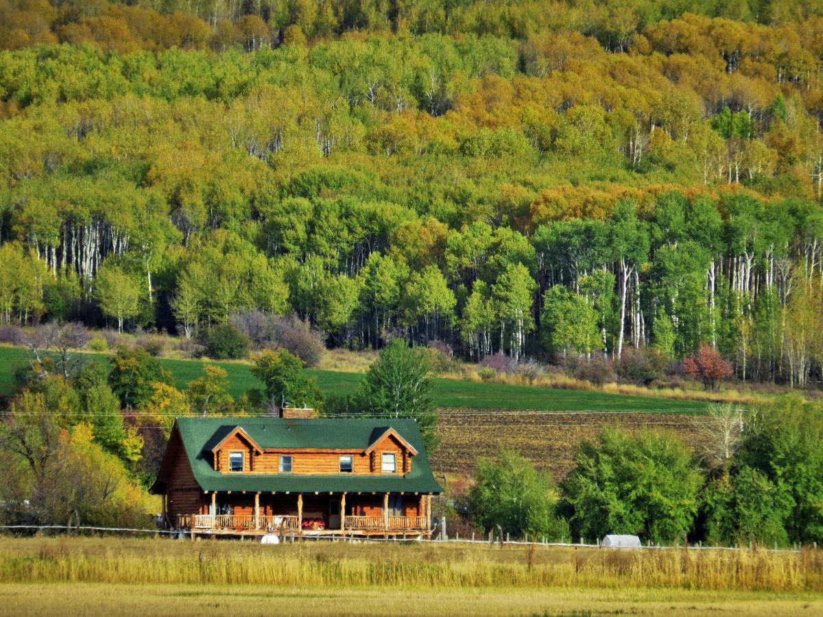 | Teton Hostel HideAway