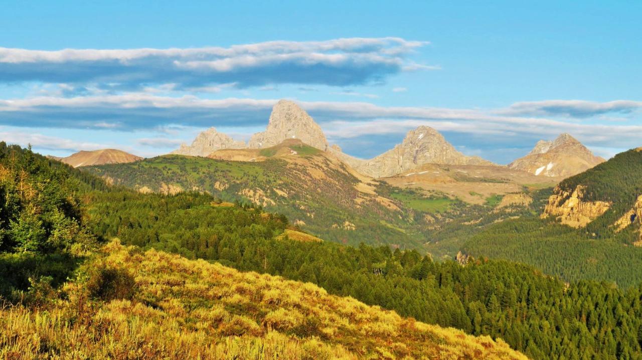 | Teton Hostel HideAway