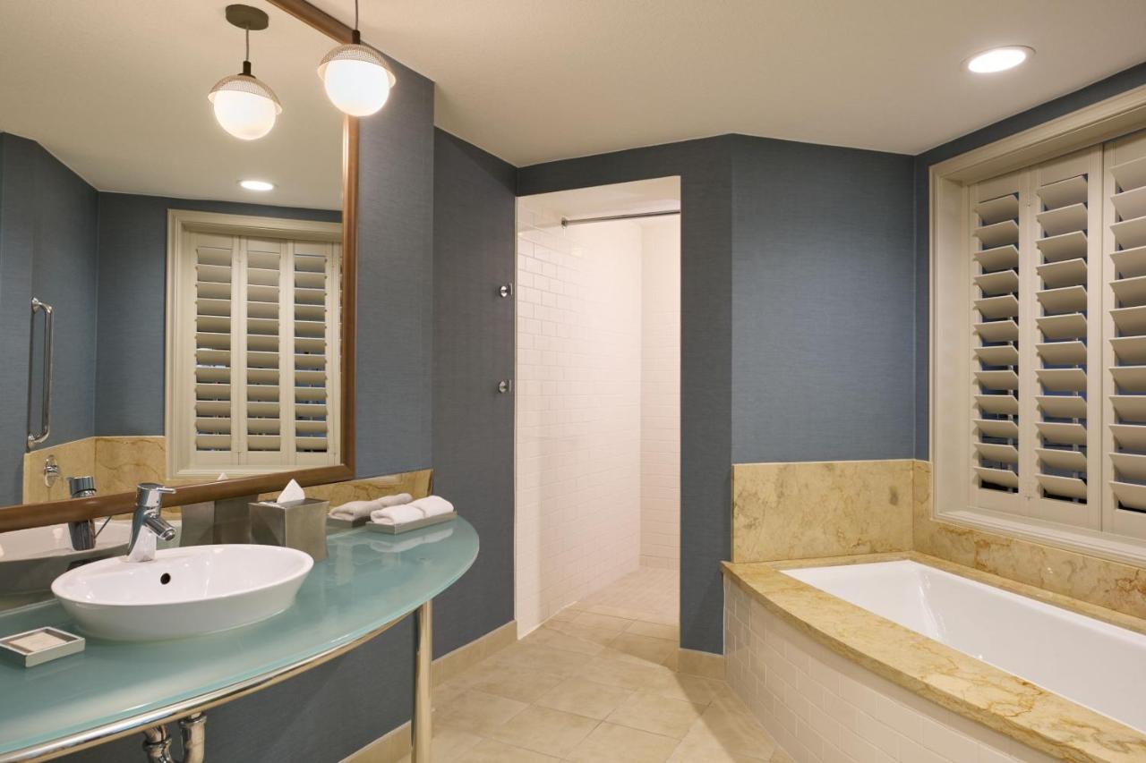 Executive Suite, 1 King at Renaissance ClubSport Aliso Viejo Laguna Beach Hotel
