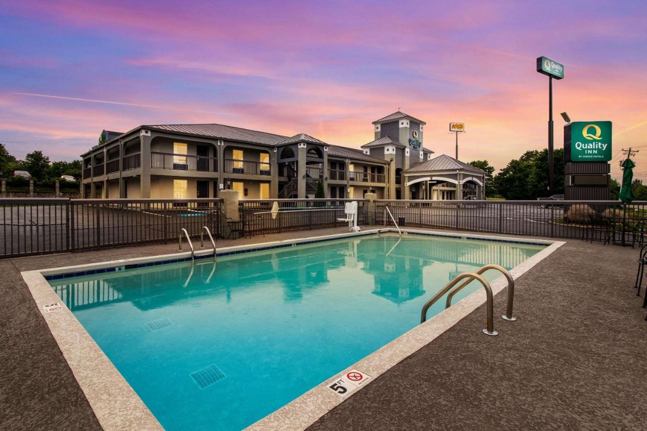 | Quality Inn - White House