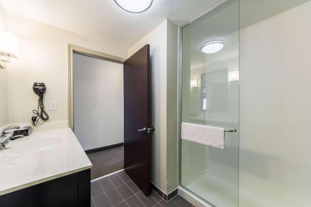 | Sleep Inn & Suites