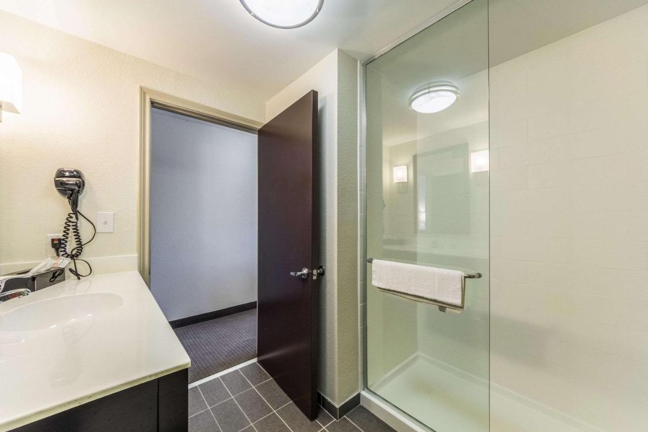 | Sleep Inn & Suites