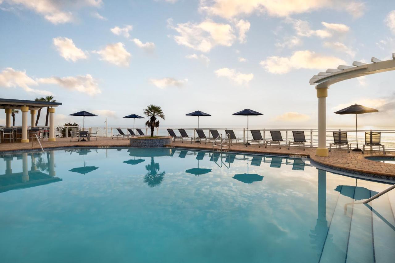 Queen Room with Two Queen Beds with Pool View at Hilton Garden Inn Daytona Beach Oceanfront