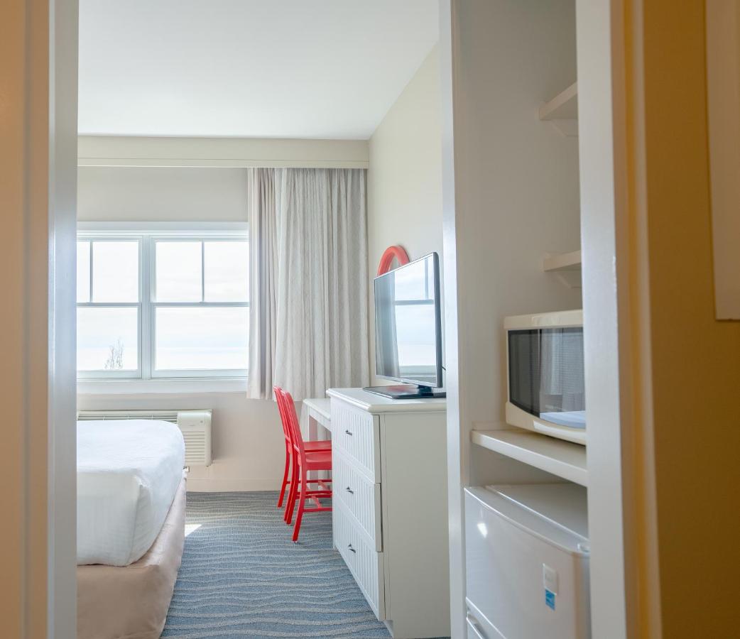King Room at Cedar Point's Hotel Breakers