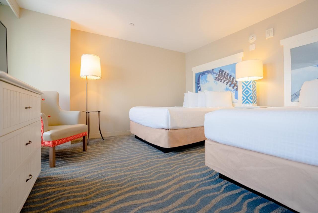 Deluxe Queen Room with Two Queen Beds at Cedar Point's Hotel Breakers