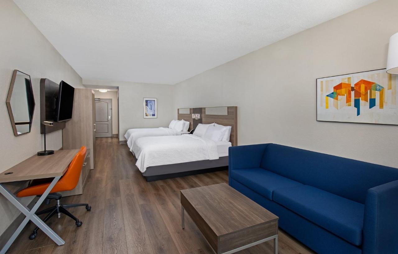 | Holiday Inn Express Hotel Ooltewah Springs-Chattanooga, an IHG Hotel