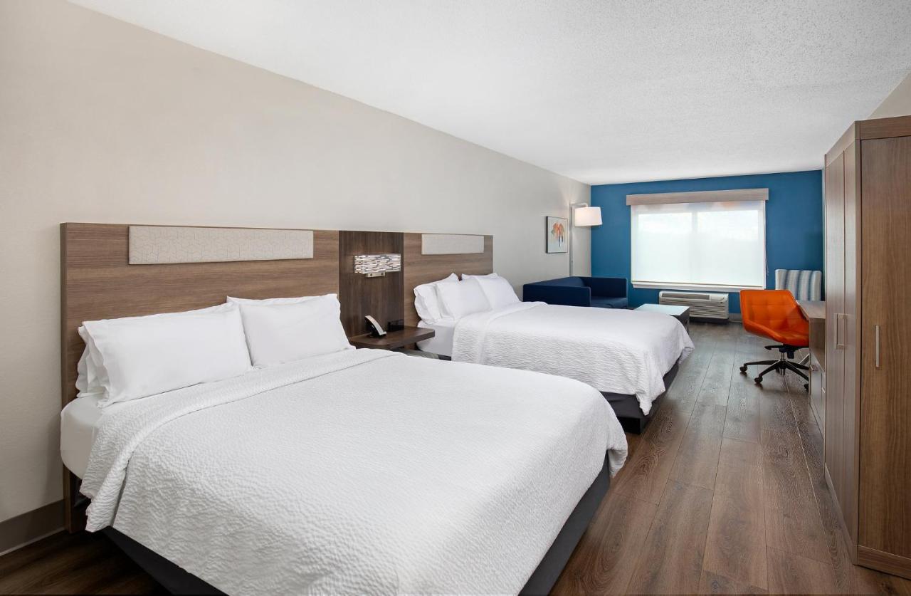 Queen Suite - Non-Smoking at Holiday Inn Express Hotel Ooltewah Springs-Chattanooga by IHG
