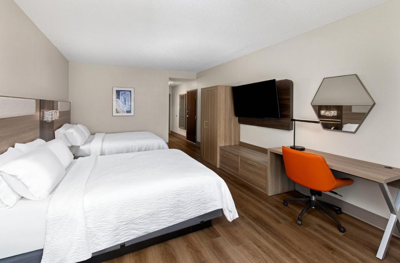 | Holiday Inn Express Hotel Ooltewah Springs-Chattanooga, an IHG Hotel