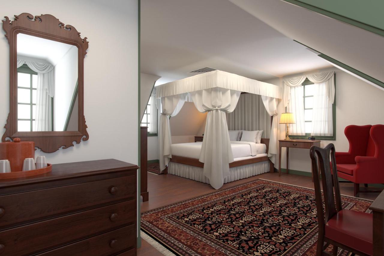 | Colonial Houses - A Colonial Williamsburg Hotel