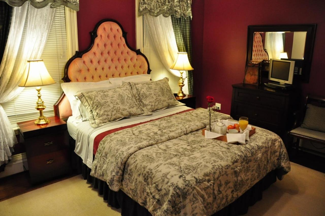 | Arbor View House Bed and Breakfast