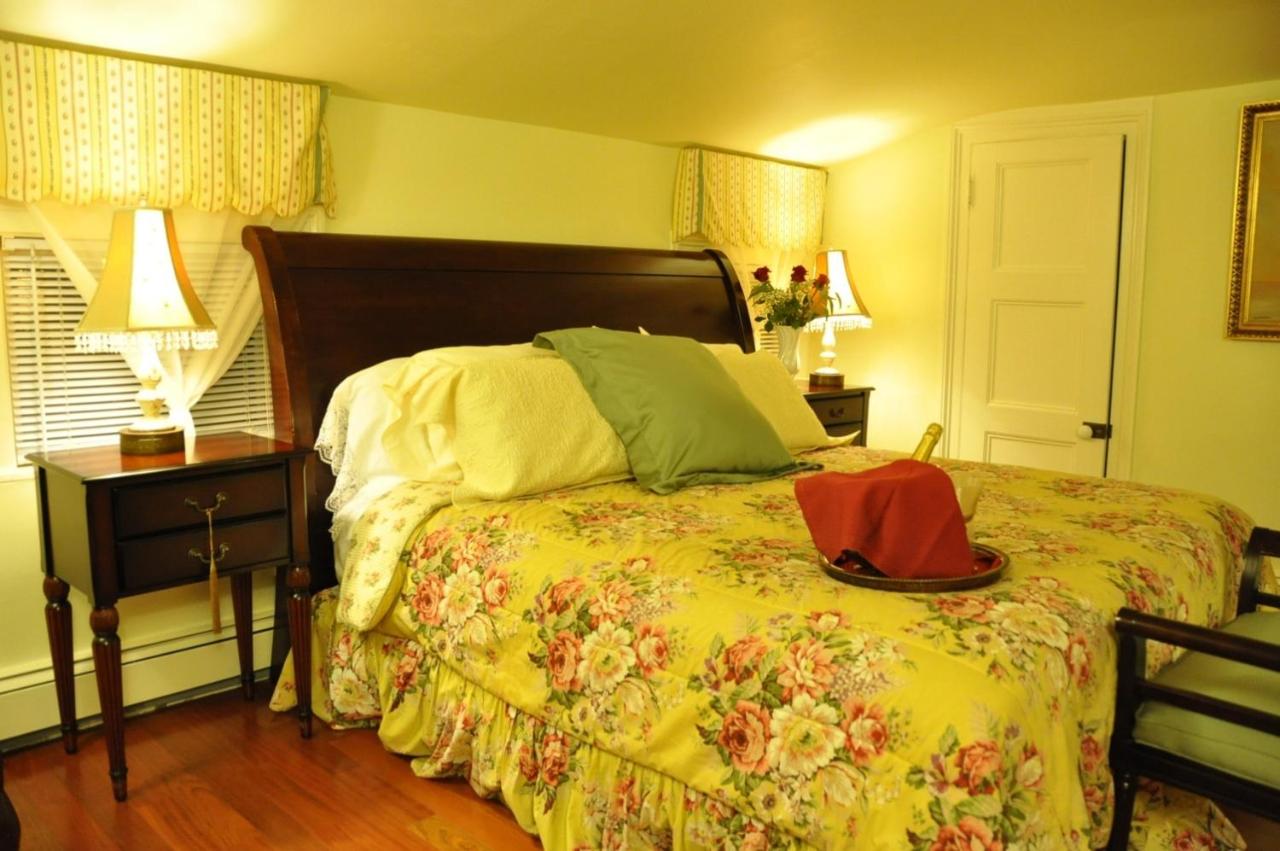 | Arbor View House Bed and Breakfast