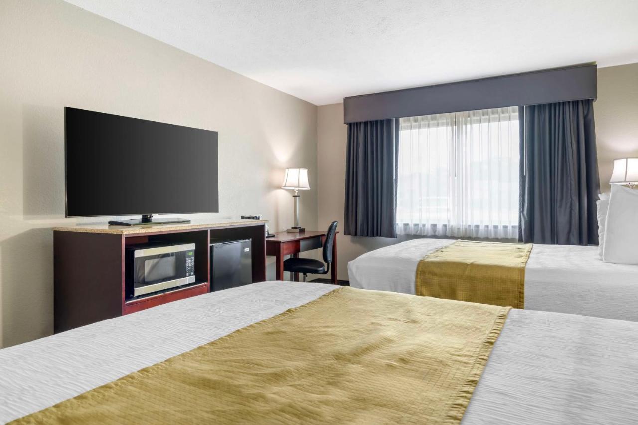 Queen Room with Two Queen Beds at Best Western Auburn/Opelika Inn