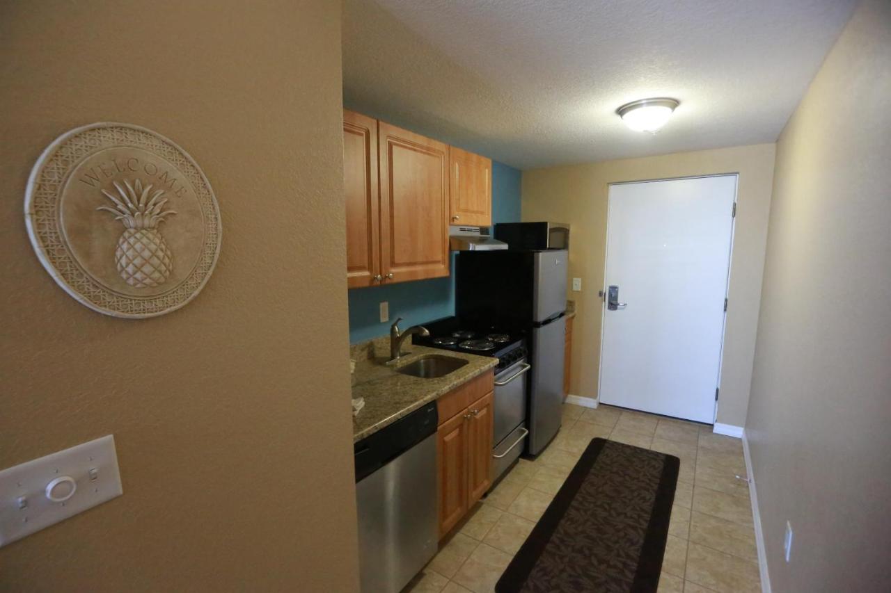 One-Bedroom Suite - Gulf and Pool View at Shoreline Island Resort - Exclusively Adult
