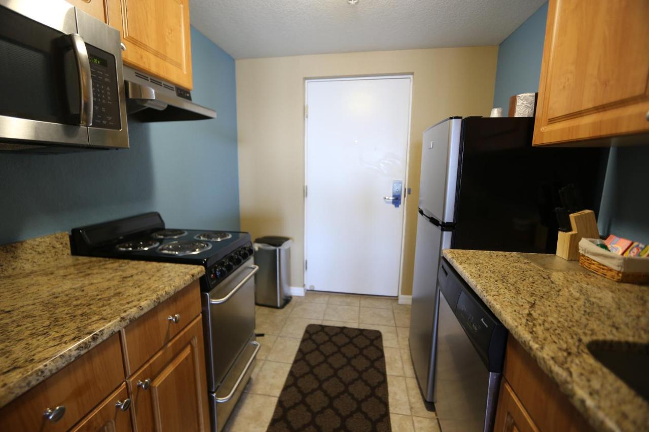 One-Bedroom Suite - Gulf and Pool View (Two Balconies) at Shoreline Island Resort - Exclusively Adult