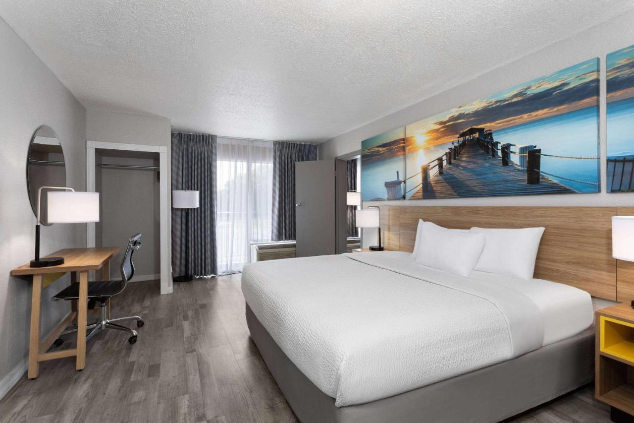 | Days Inn by Wyndham Wildwood I-75