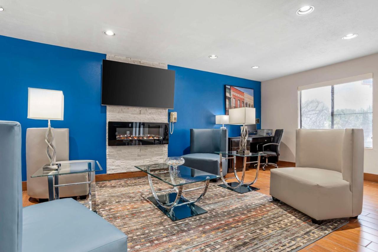 | Best Western Canton Inn