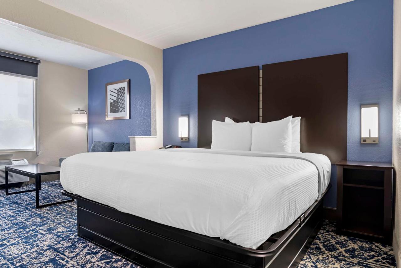 | Best Western Canton Inn