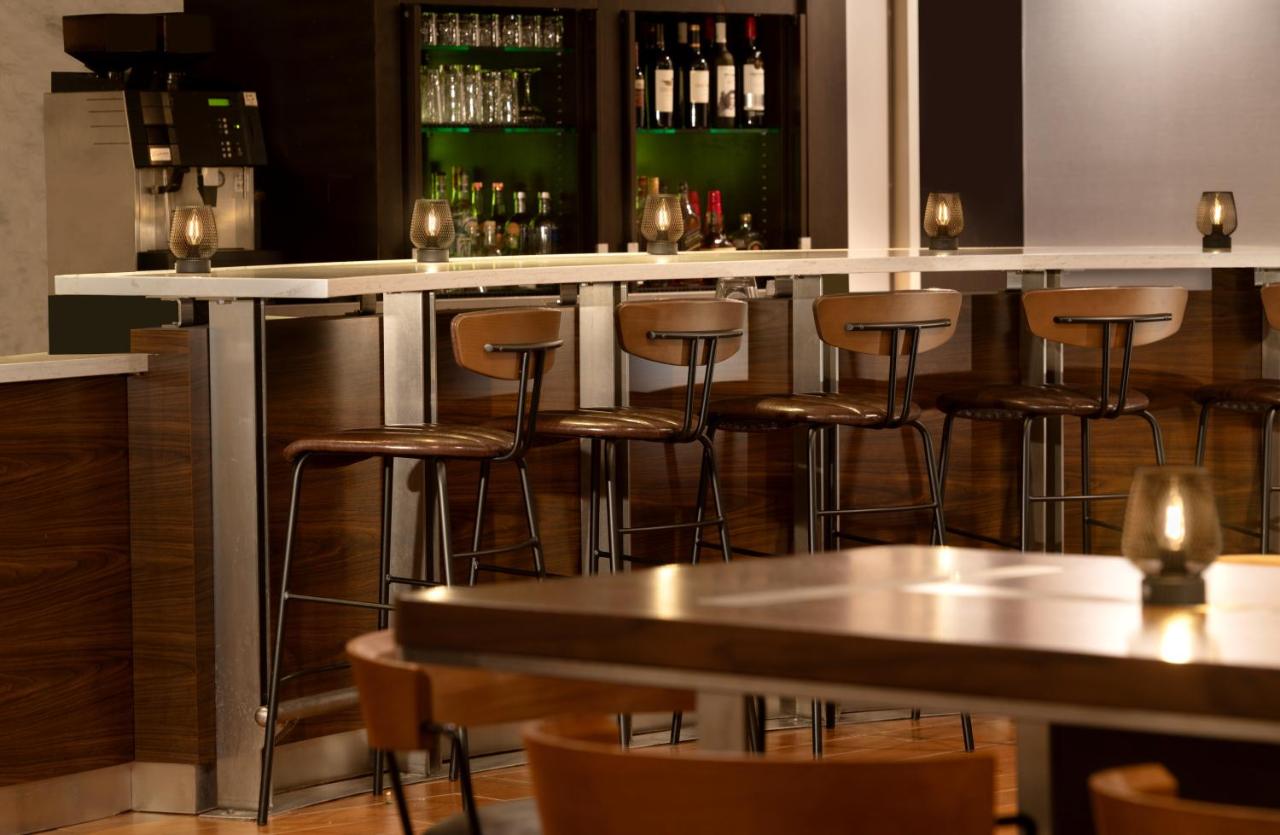 | Courtyard Providence Lincoln