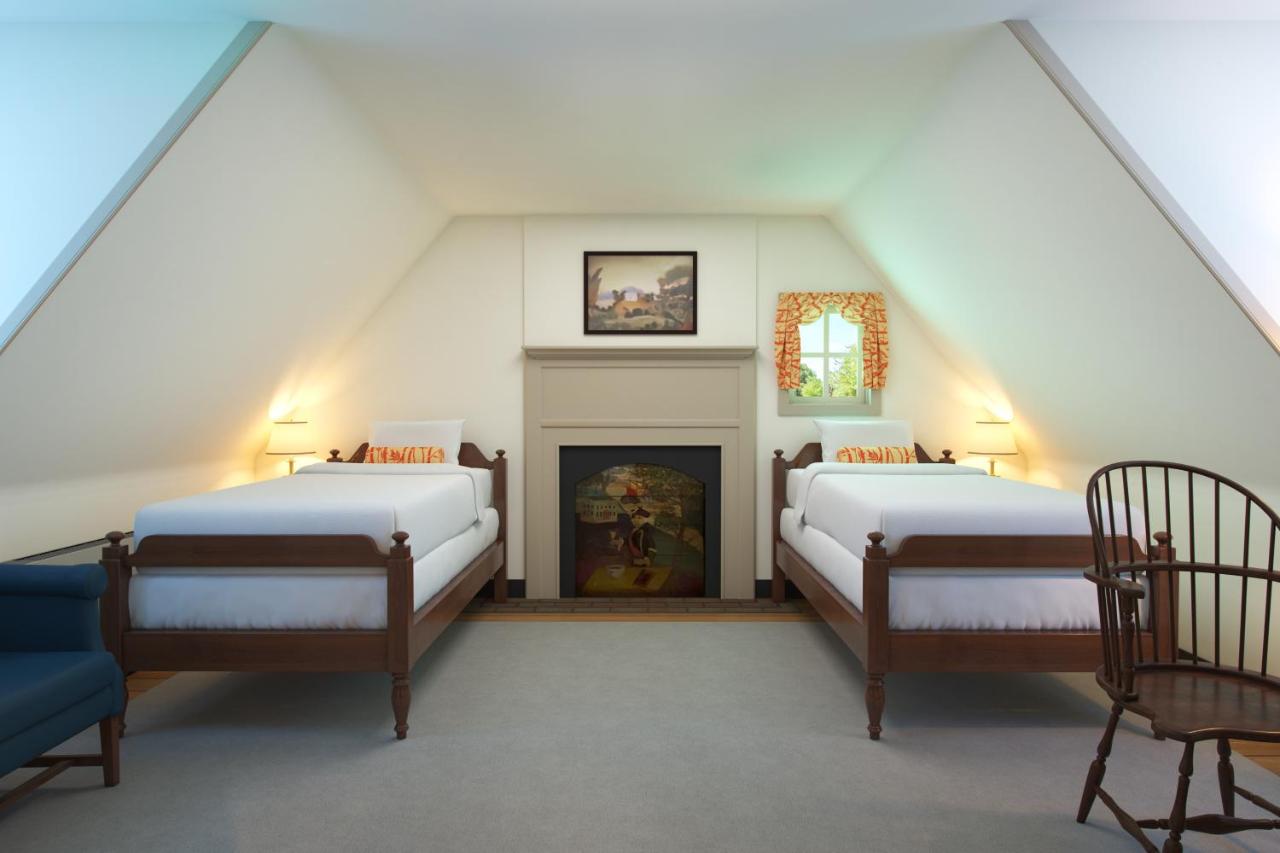 | Colonial Houses - A Colonial Williamsburg Hotel