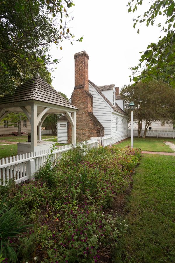 | Colonial Houses - A Colonial Williamsburg Hotel