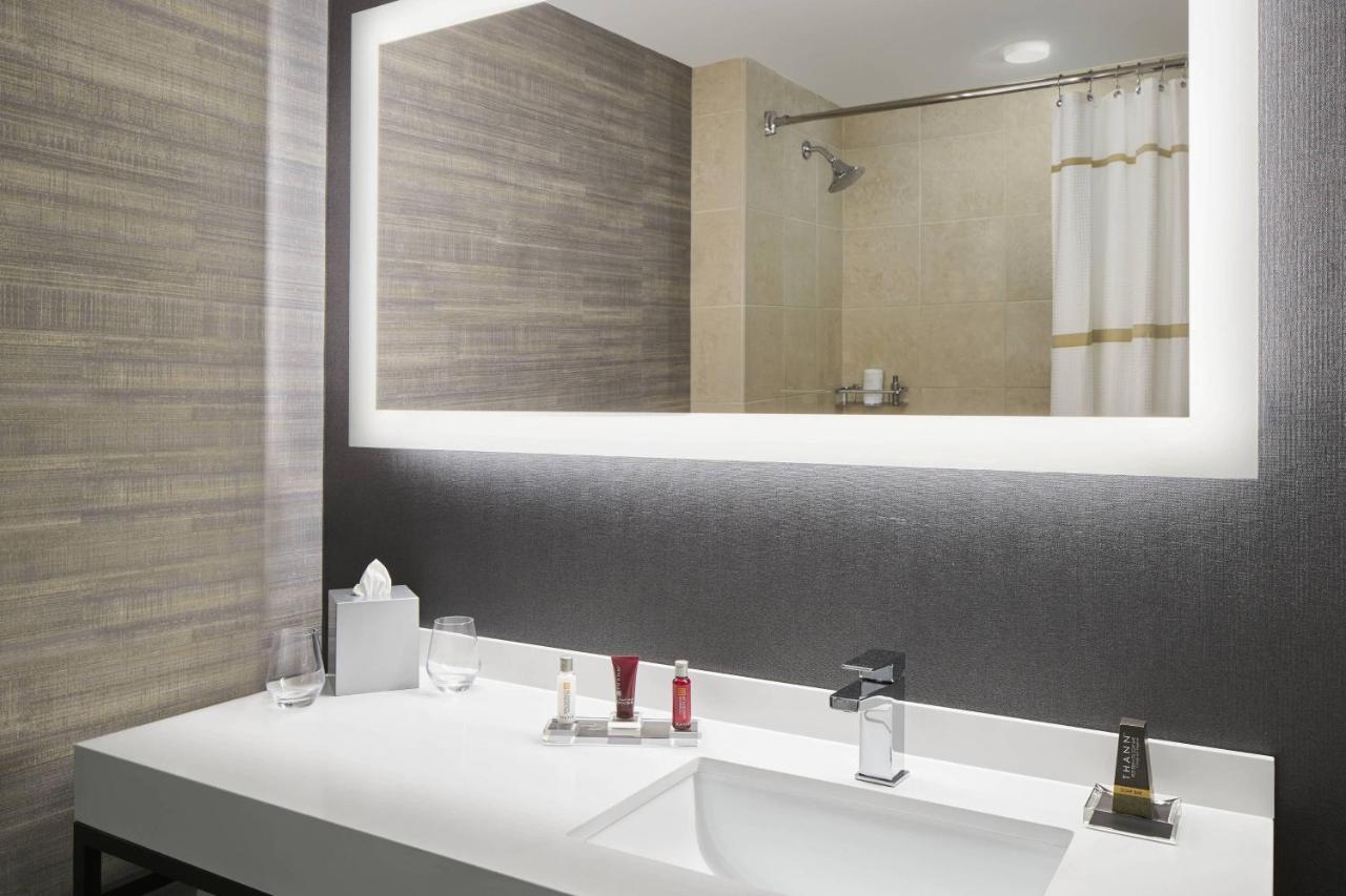 | Bethesda North Marriott Hotel & Conference Center