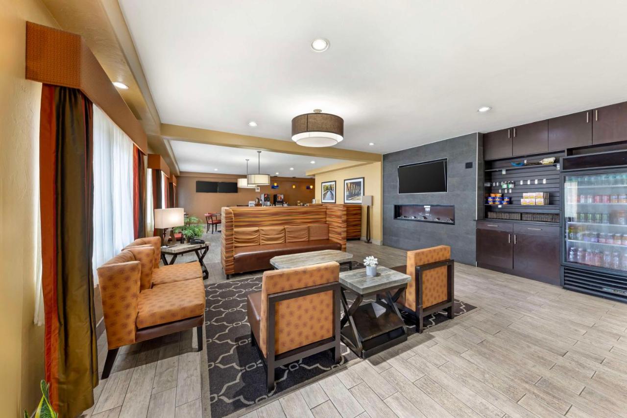  | Best Western Greentree Inn & Suites