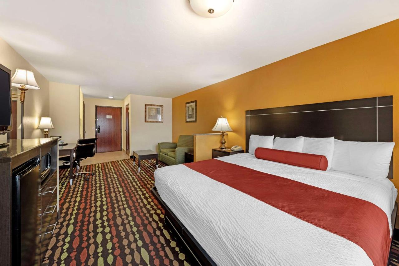 | Best Western Greentree Inn & Suites