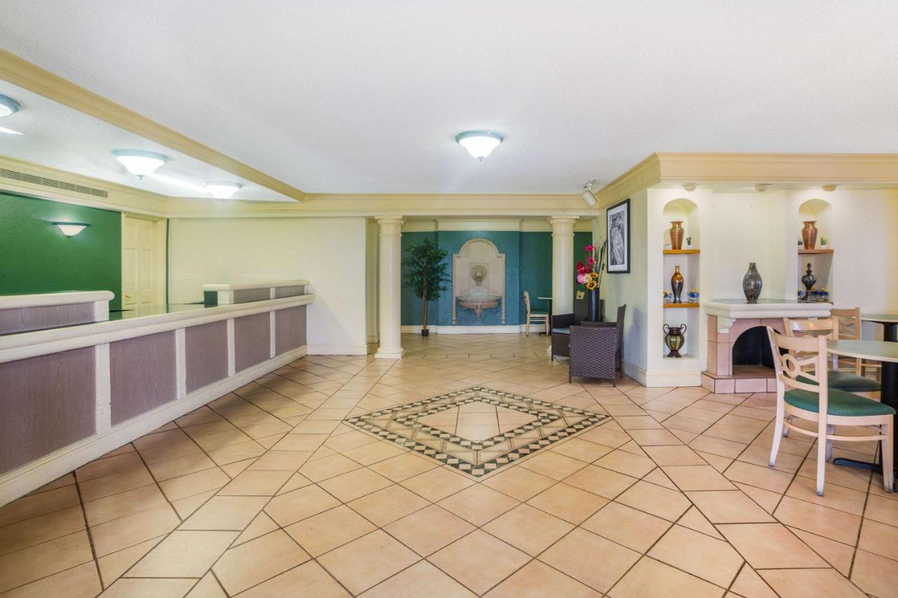| La Quinta Inn by Wyndham Eagle Pass