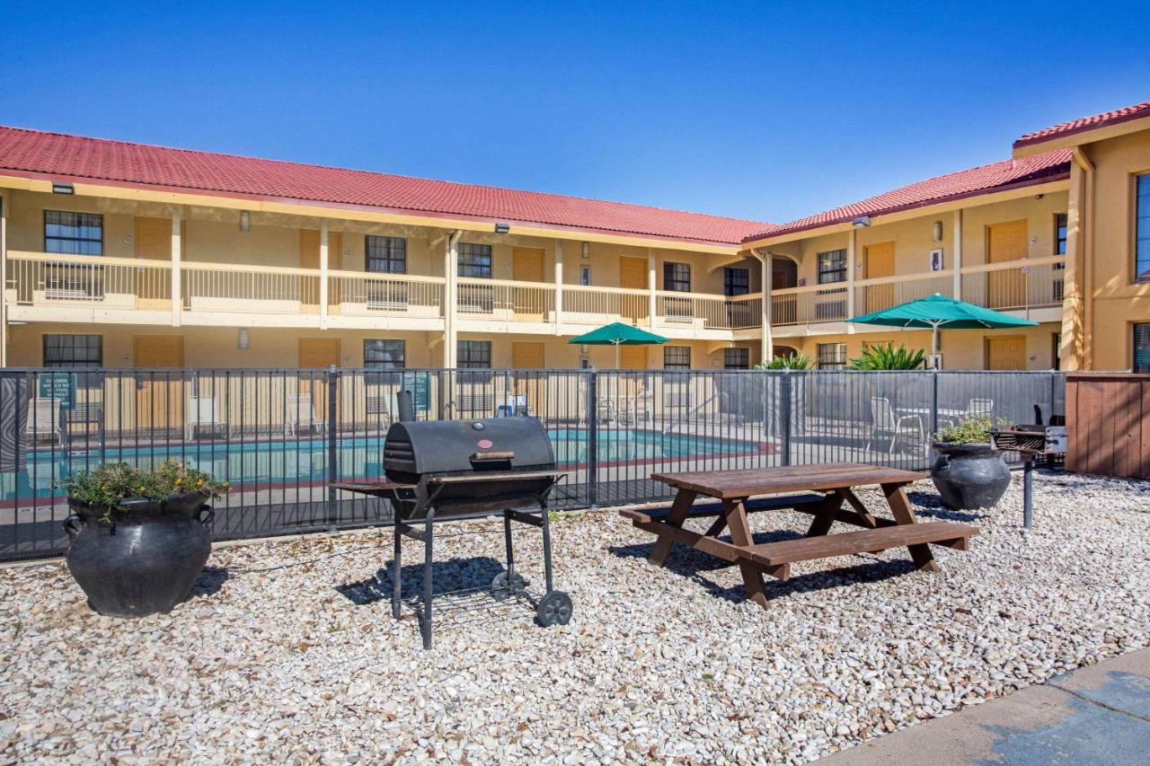 | La Quinta Inn by Wyndham Eagle Pass