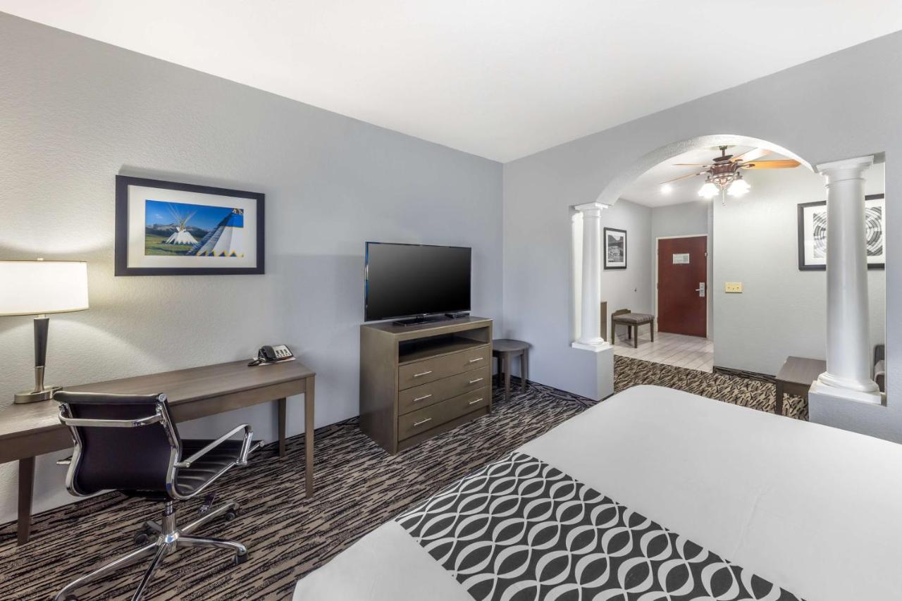 | Best Western Atoka Inn & Suites