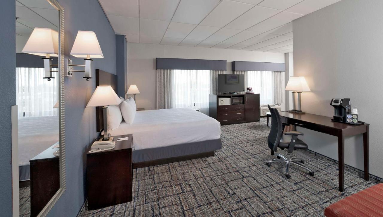 Deluxe King Room - Non-Smoking at Best Western Plus Hotel & Conference Center