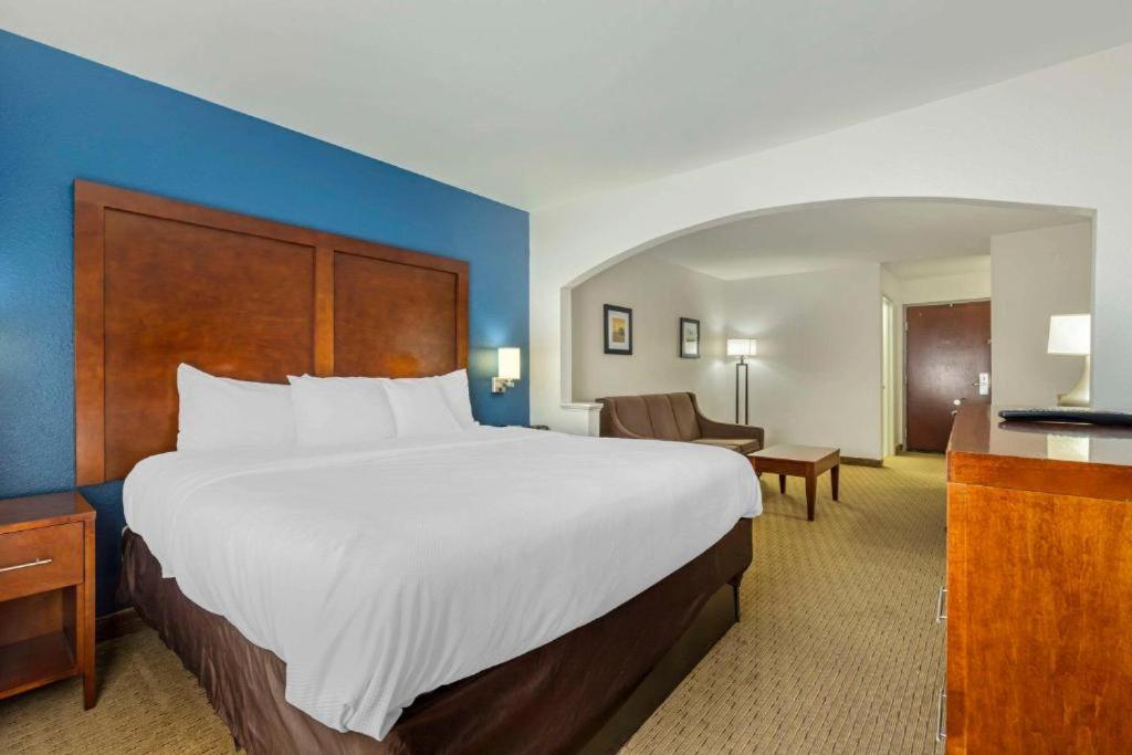 King Suite with Sofa Bed - Non-Smoking at Comfort Inn Garner Clayton I-40