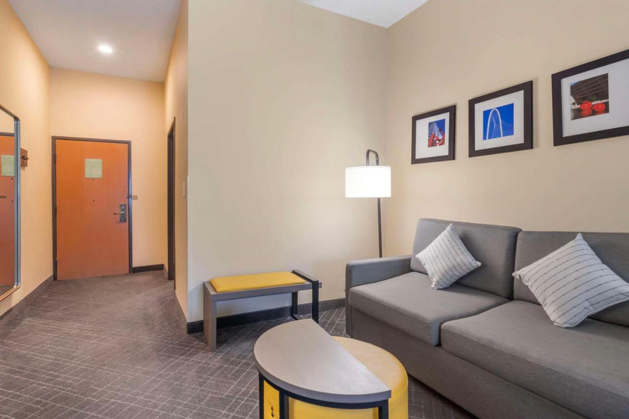 King Suite with Accessible Tub - Accessible/Non-Smoking at Comfort Suites McKinney - Allen