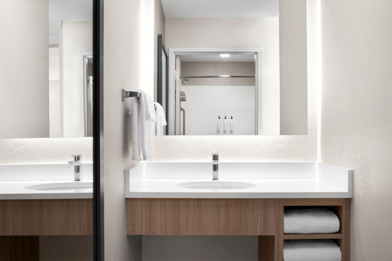 | Springhill Suites by Marriott Fairbanks