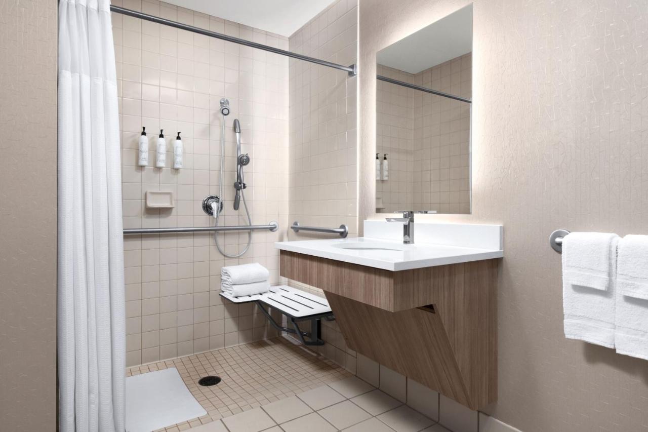 | Springhill Suites by Marriott Fairbanks