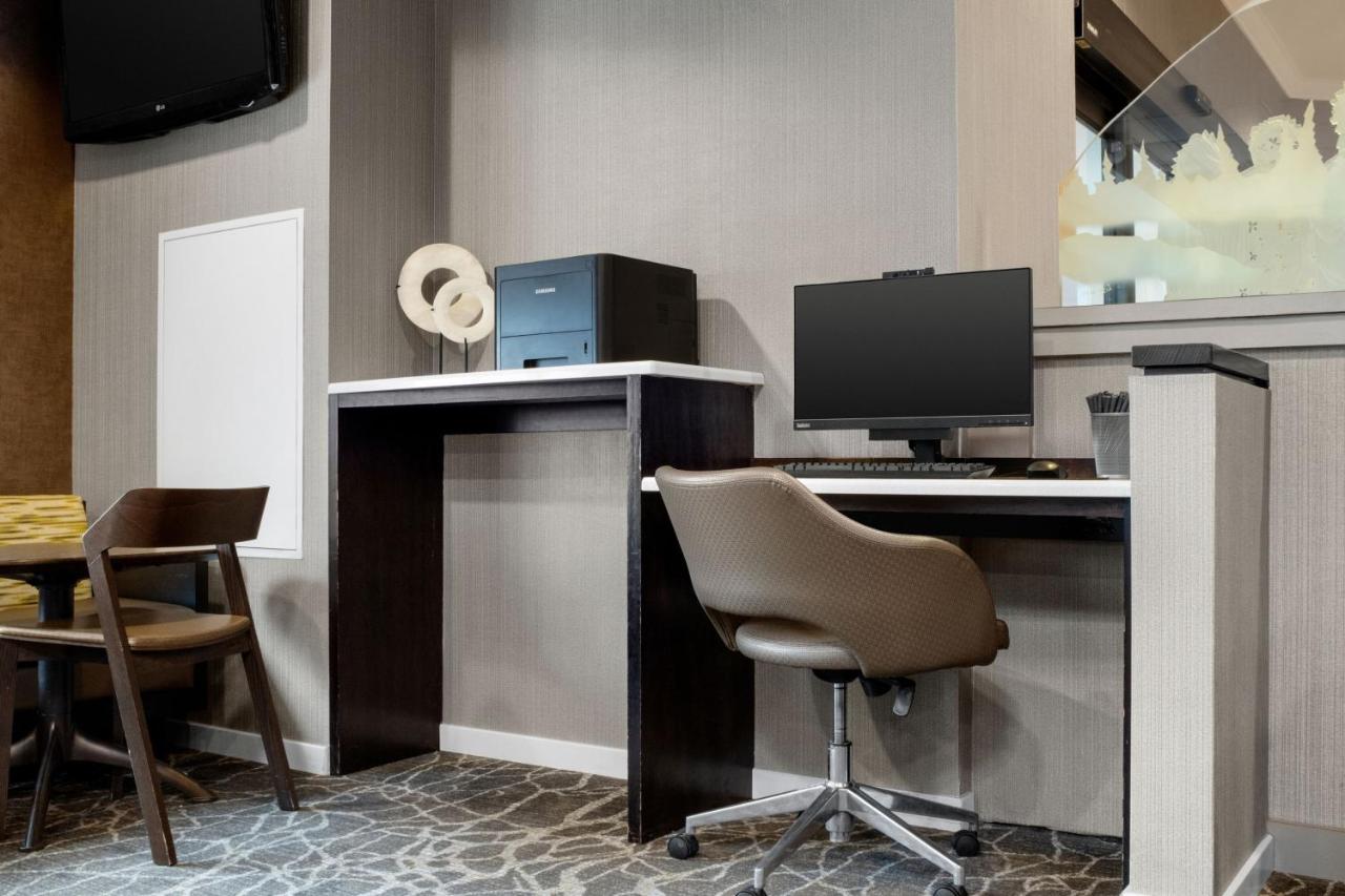 | Springhill Suites by Marriott Fairbanks